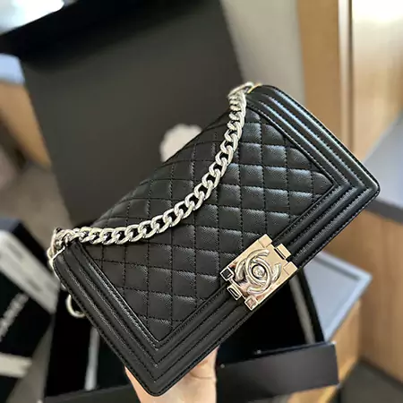 CHANEL Leboy ショルダーバッグ