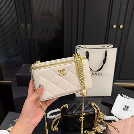 高級感 Chanel 流行りショルダーバッグ 綺麗 箱型 3色 女性愛用 ハイブランド シャネル クロスボディラウンドファスナー 上品 牛革 限定版 レデイース 贅沢 プレゼント