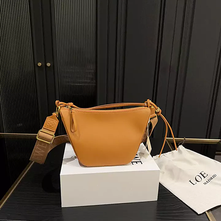 ロエベ LOEWE ハンモック ミニ ホーボー ショルダーバッグ