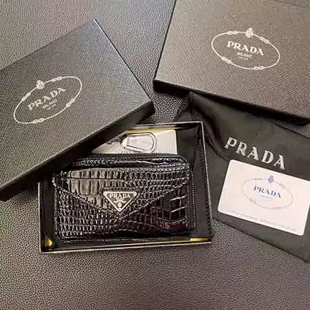 プラダ 公式サイトと同じ ポシェットクレ 横開き牛革 ブランド prada