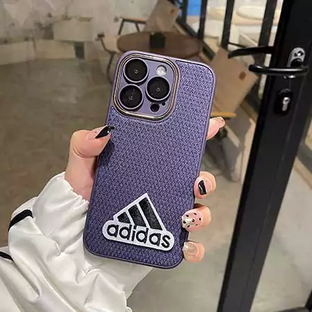 刺繍 アディダスiphone16/15スマホケース PE Adidas  スマホケース ブランドロゴSC23060621