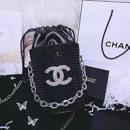 女性愛用 クロスボディChanel 人造革 ロゴ付き ダイヤモンド 彼女へのプレゼント シャネル ラグジュアリー 新作 ハイブランド 綺麗 横開き バケツ型 大人気 ブラック 黒 開放式 ハンドバッグ