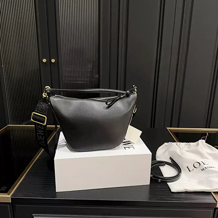 ロエベ LOEWE ハンモック ミニ ホーボー ショルダーバッグ