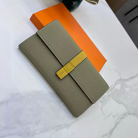 ロエベ 二つ折り長財布 レザー レディース 人気 LOEWE ラージ バーティカル ウォレット グレインカーフおしゃれ