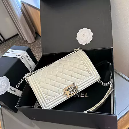 CHANEL Leboy ショルダーバッグ