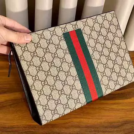 ビジネスバッグgucci