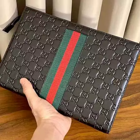 ビジネスバッグgucci