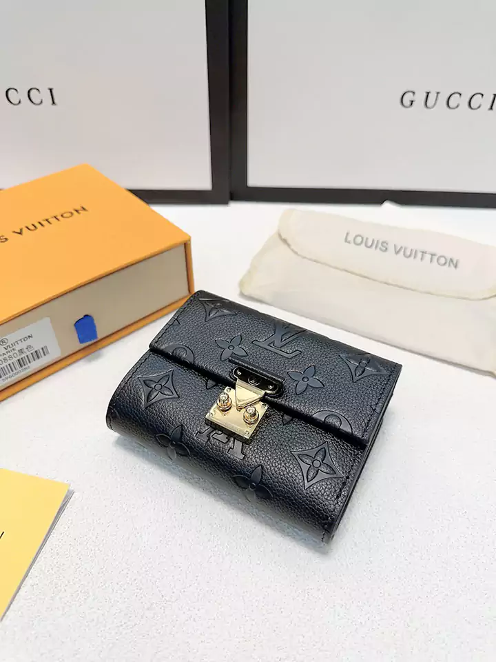 芸能人愛用 LOUIS VUITTON ミニ財布 ブラック 上品 牛革 免許収納 金具 ロゴ付き ブランド ルイヴィトン財布付き人気 新発売 ビジネス風 く精巧な 多機能 横開き小銭収納 ファッションプレゼント