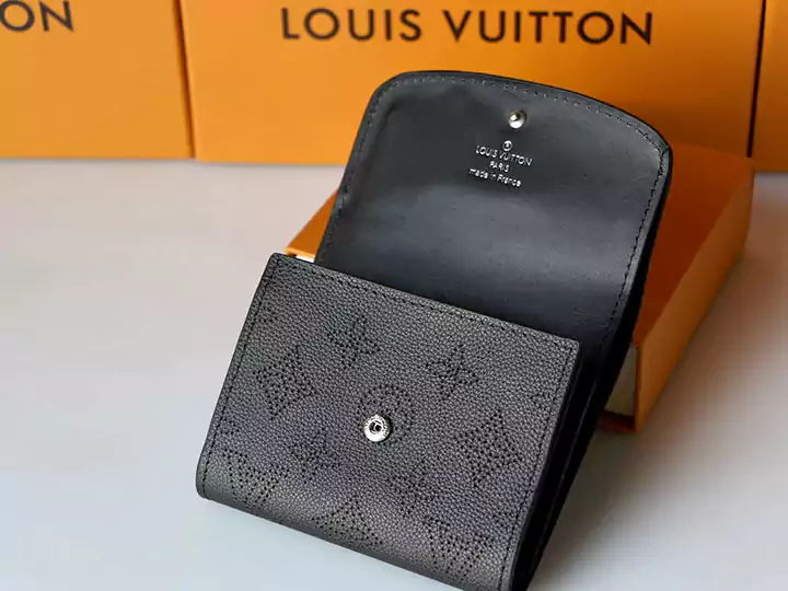 新発売 人造革 lv カジュアル ミニ財布 ファスナー式 ボタン式 個性 綺麗 財布型 ルイビトン シンプル風 コイン入れ 小銭収納 四季通用 ブラック 高品質 ファスナーポケット 大人気 小銭入れ プレゼント