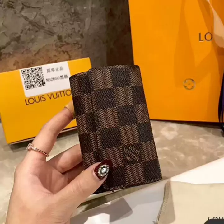 ルイヴィトン Louis Vuitton キーケース キーホルダー 財布 三つ折り上品