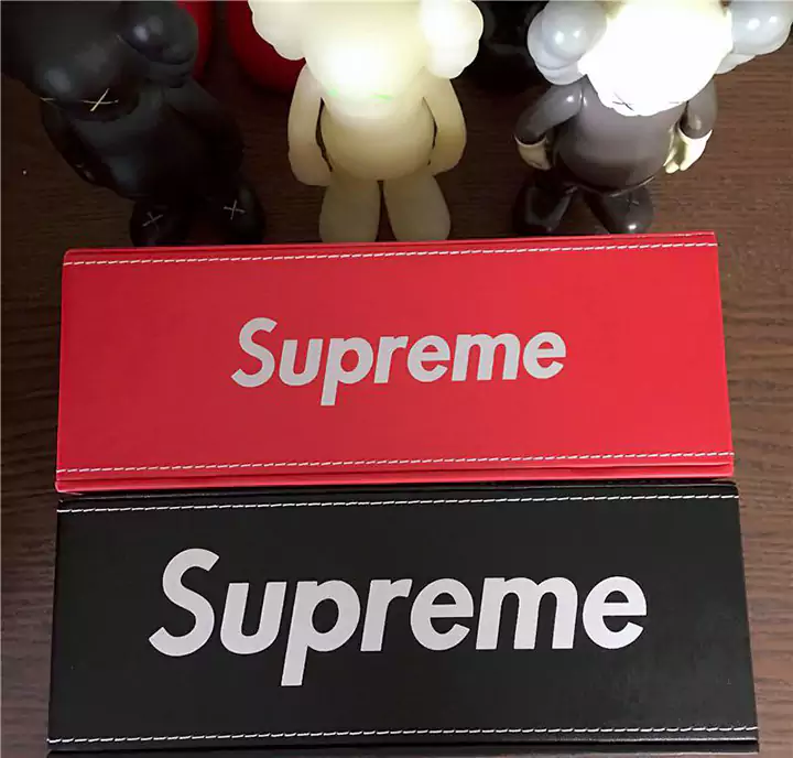 ブランド シュプリーム/Supreme  カー用品	