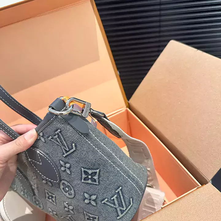 【即時購買】 ウィークエンドトートNM LVミニデニムハンドバッグショッピングバッグの 人気 LOUIS VUITTON メンズ ショルダーバッグルイ・ヴィトン メンズ モノグラム・ウォッシュ デニム バッグウィークエンド・トートNM LOUIS VUITTON N級品 優良店