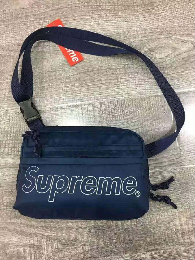 ブランド シュプリーム/Supreme  財布