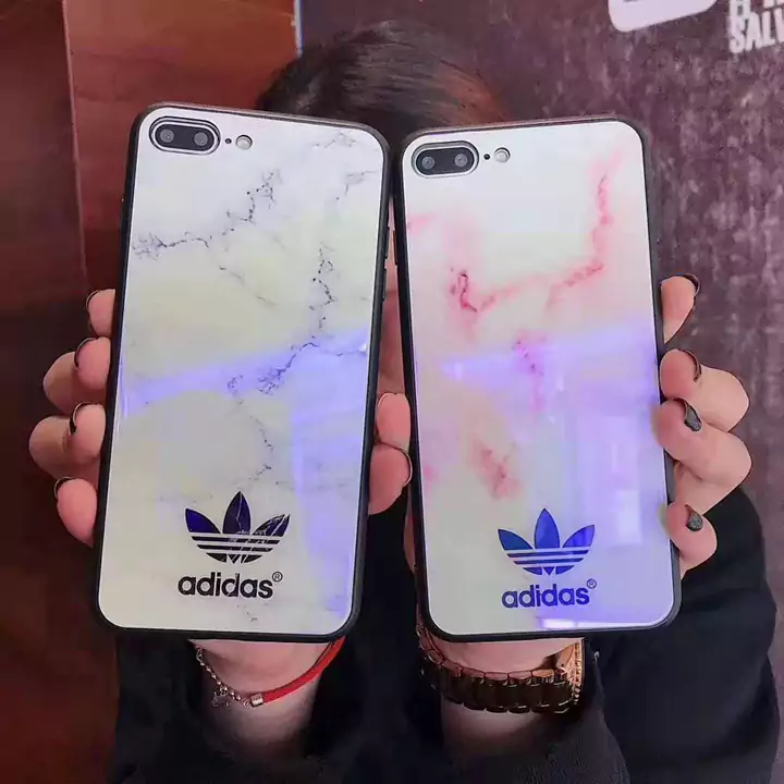 iphone8ケース adidas 背面ガラス