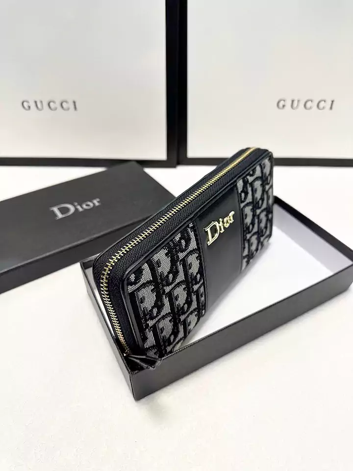 恋人へのプレゼント 人気 ビジネスバッグ 財布付きdior 新作 ファスナー式 横開き Dior 長財布 ラウンドファスナー カード収納 高品質 高級感 シンプル風 19x10cm