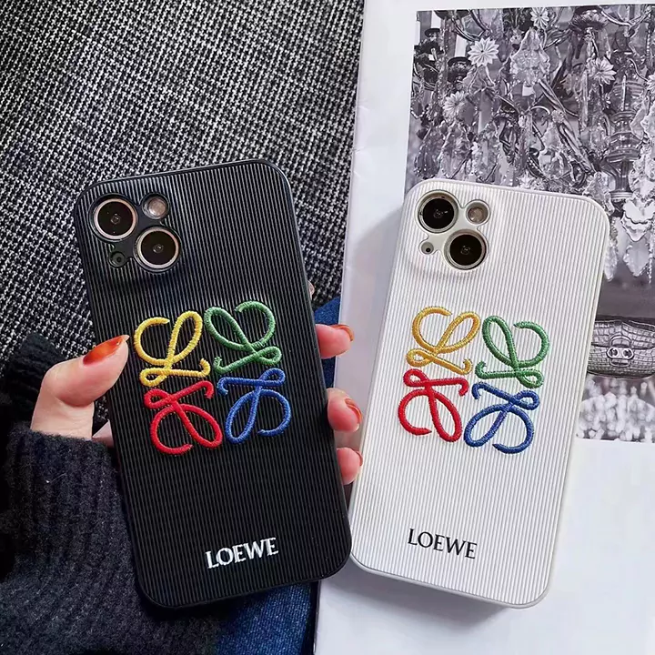 皮製 刺繍 iphone 16プロ ロエベスマホケース 白黒 個性 iphone 16 ケース 男女兼用 loewe ブランドロゴ アイホン 15pro maxケース 綺麗 カップル iphone14 14promaxケース 偽物 通販 iphone13ケース おすすめ