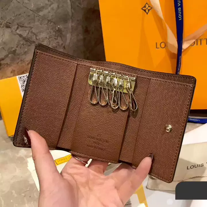 ルイヴィトン Louis Vuitton キーケース キーホルダー 財布 三つ折り上品