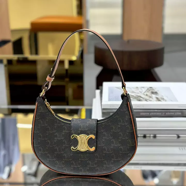 RISA (リサ)愛用 セリーヌ ミディアム ティリー バッグ カーフスキン 高品質 ゴールド 金具 CELINE ハンドバッグ コンパクト レデイースミニ バッグ 海外 流行り