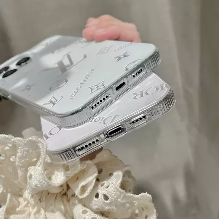 iphone15 ケース ハイブランド