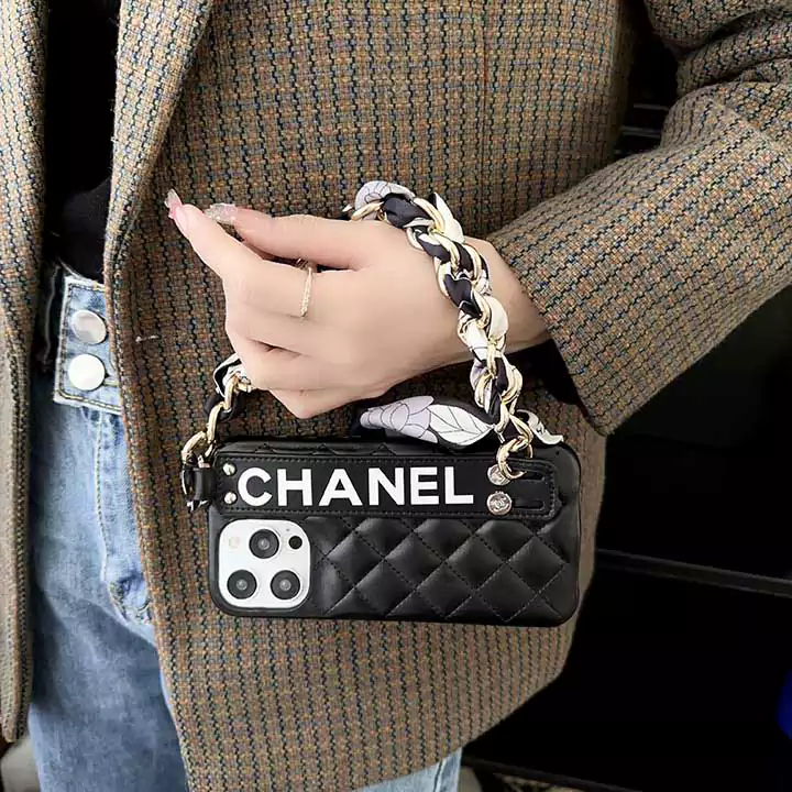 アイフォン 15 プロ chanel ケース