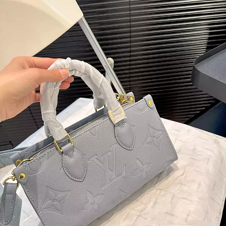 【送料無料】ヴィトン 安い オンザゴー ポシェット レディース 斜 めがけ 偽物 通販 Louis Vuitton/2 WAY On the Go PM bag N級品 Louis Vuitton ブランド コピー 本革 トートバッグ 偽物 優良店 ルイヴィトントートバッグ オンザゴー PM ジャイアント モノグラム アンプラント レザー 新品 ヴィトン レディース 本革 ショルダーバッ