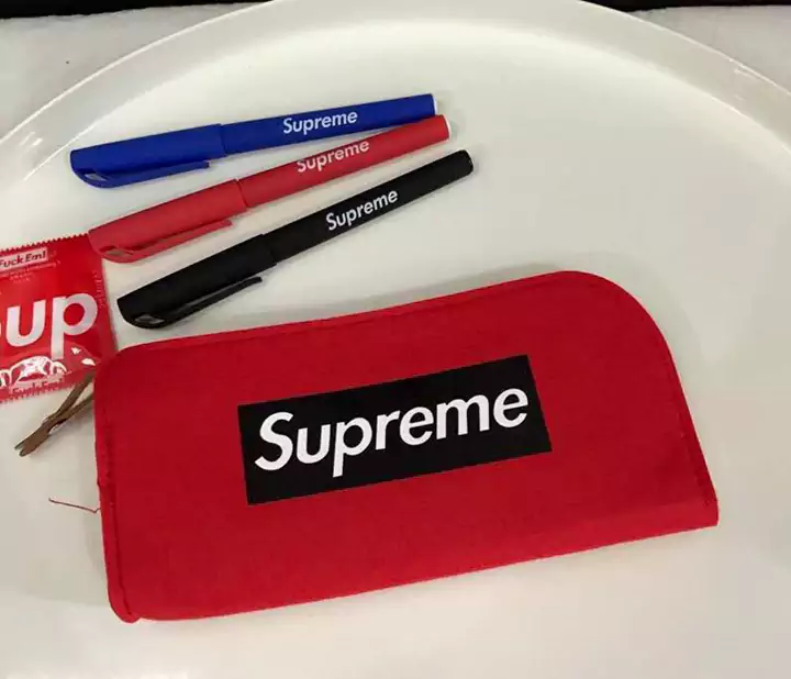 シュプリーム ボックスログ 筆箱 supreme ペンケース ペンポーチ ファスナー 絨布 ふで箱 学生 学校 筆記用具 小物入れ 4色 送料無料 feecopy.com